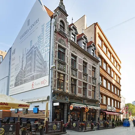 Spacious In Old דירה