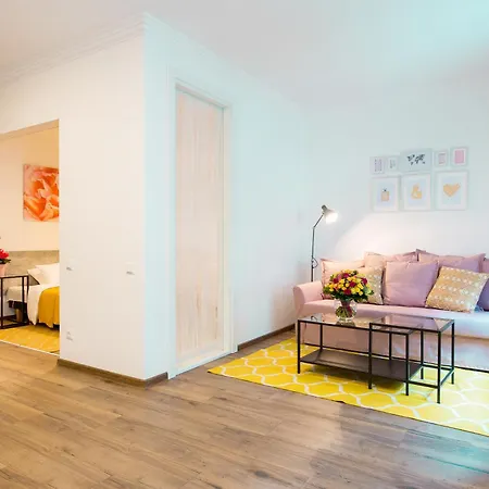 Apartment Spacious In Old