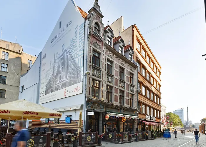 Spacious In Old Apartment